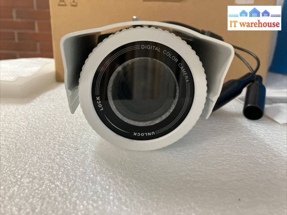 New Hikvision Ds-2Cc172N-Wp 2.7-13Mm Ir Bullet Camera Indoor / Outdoor Ip66 ~