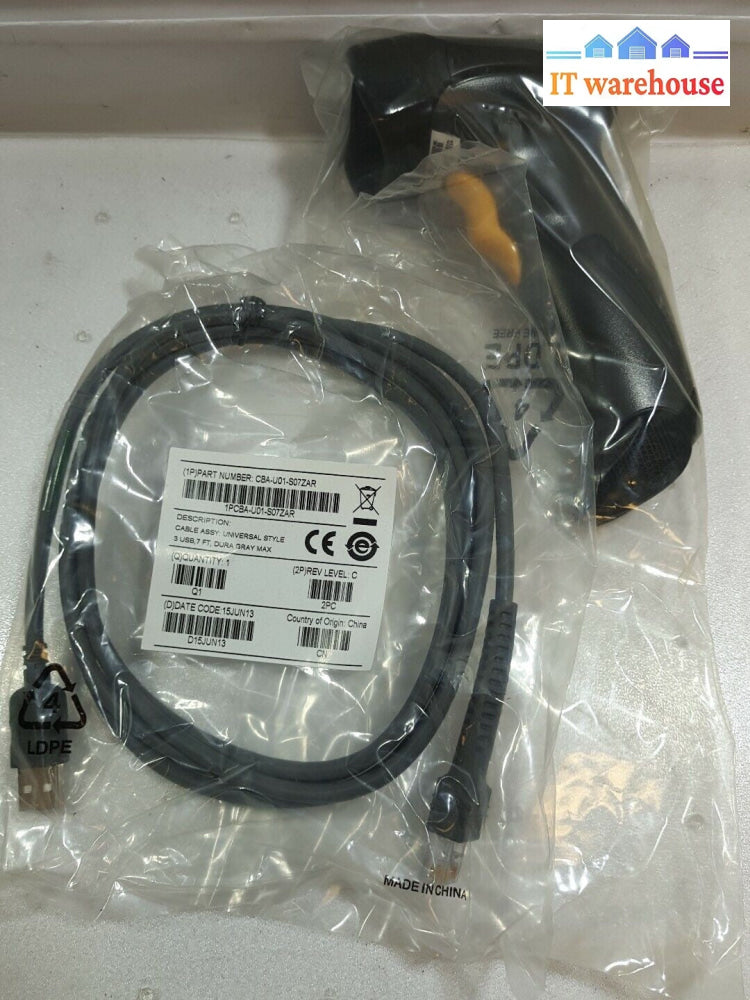 NEW  Symbol LS2208 LS2208-SR20007NA Barcode Scanner W/ USB CABLE