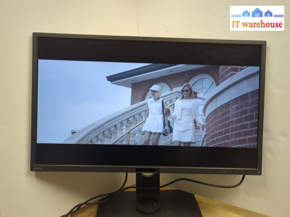 (NICE) BenQ PD3200U-T 32’’ 3840 x 2160 4K 4ms(GTG) IPS Monitor (LOCAL PICK UP)