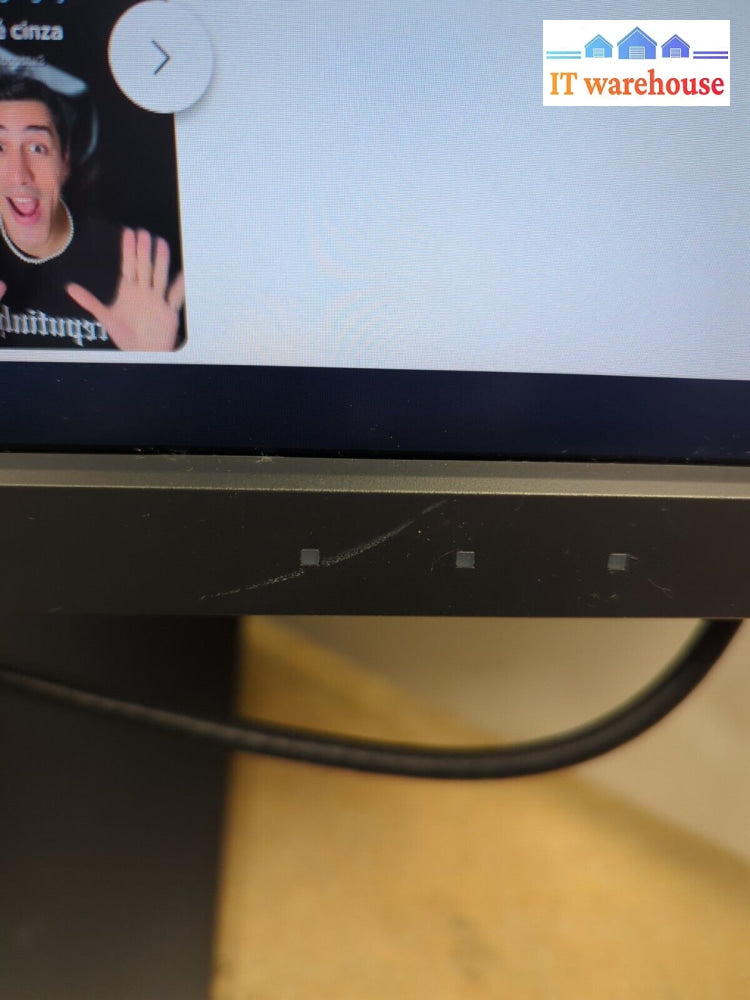 (NICE) BenQ PD3200U-T 32’’ 3840 x 2160 4K 4ms(GTG) IPS Monitor (LOCAL PICK UP)