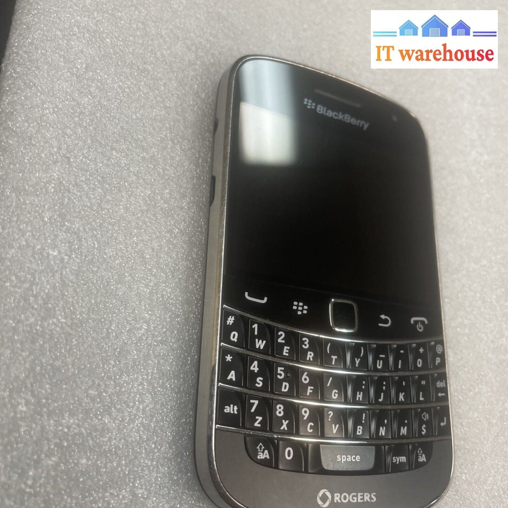(Nice)  BLACKBERRY BOLD 9900 8G cell phone (carrier: Rogers, Fido)