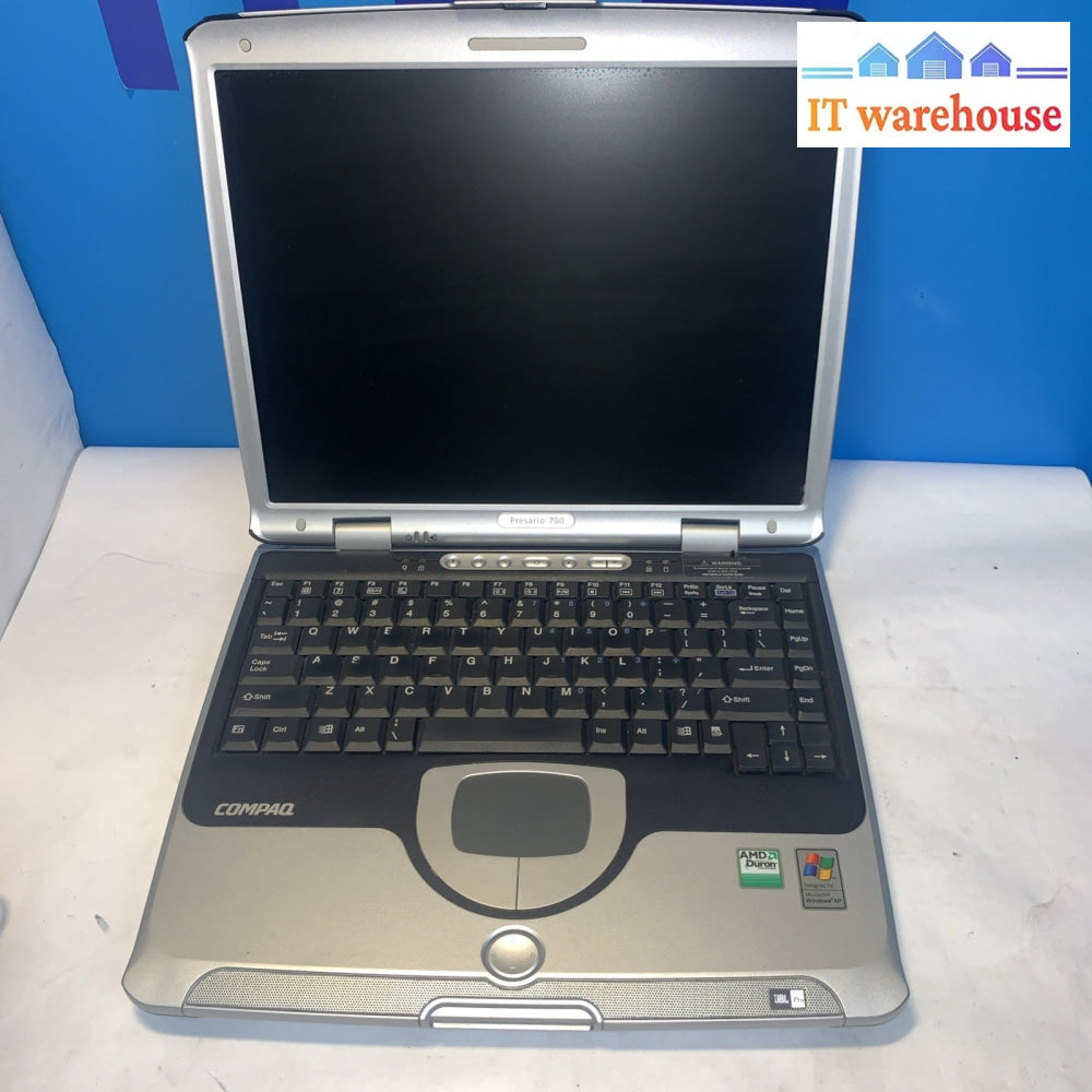 Nice -Compaq Presario 700 Laptop AMD Duron 900MHZ 64MB RAM (NO hard drive/caddy)