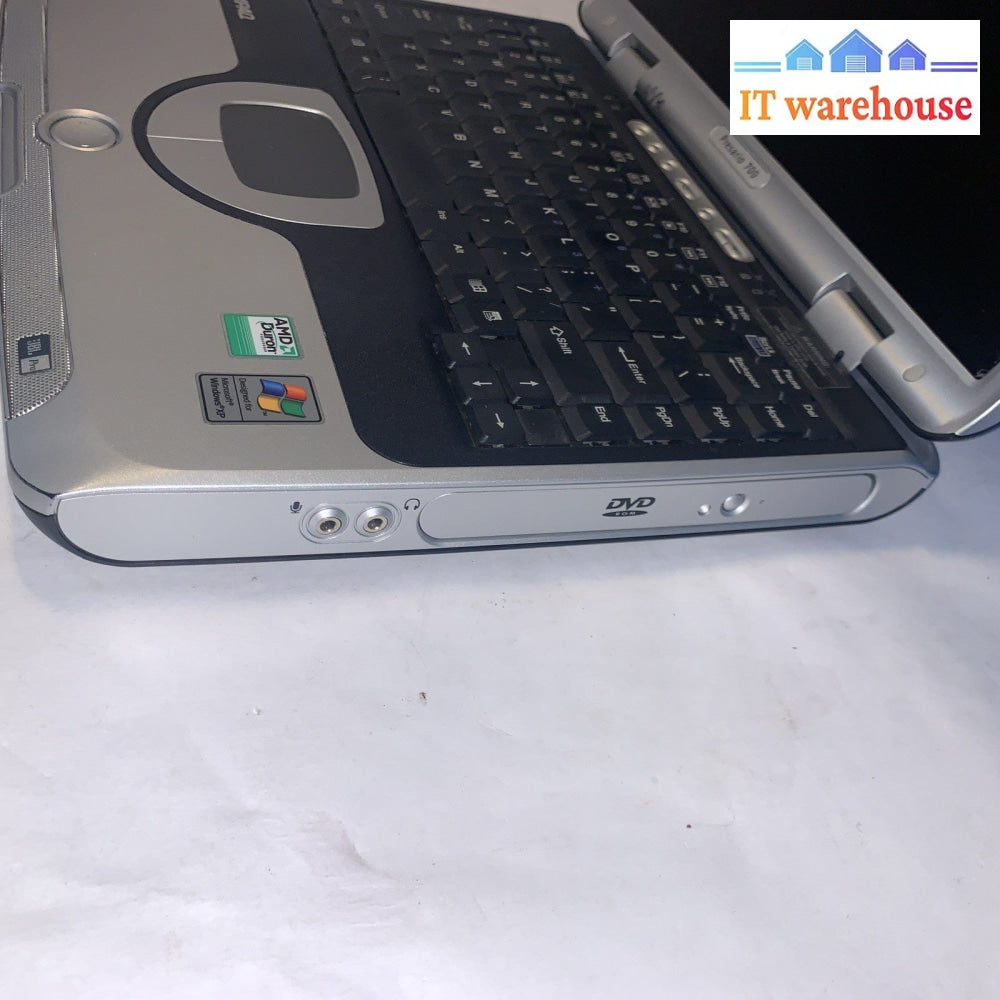 Nice -Compaq Presario 700 Laptop AMD Duron 900MHZ 64MB RAM (NO hard drive/caddy)