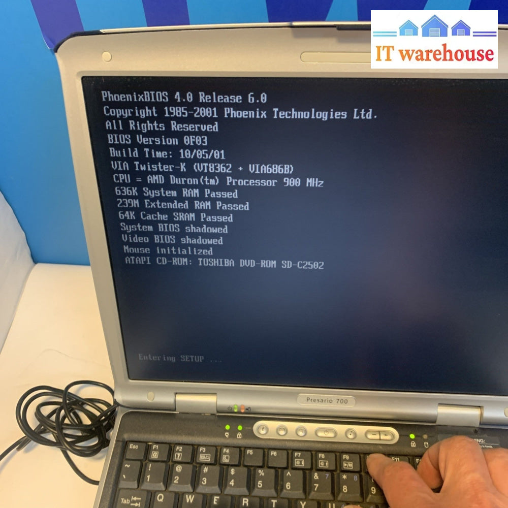 Nice -Compaq Presario 700 Laptop AMD Duron 900MHZ 64MB RAM (NO hard drive/caddy)