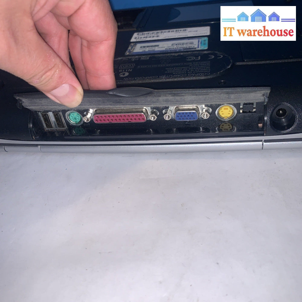 Nice -Compaq Presario 700 Laptop AMD Duron 900MHZ 64MB RAM (NO hard drive/caddy)