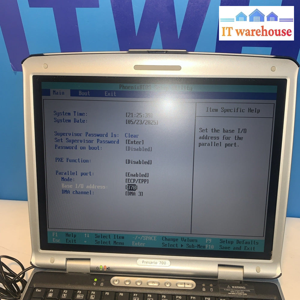 Nice -Compaq Presario 700 Laptop AMD Duron 900MHZ 64MB RAM (NO hard drive/caddy)