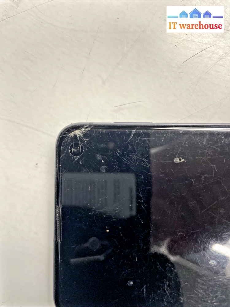 Nice Smartphone Galaxy S10e 128GB Unlocked  with little crack  +