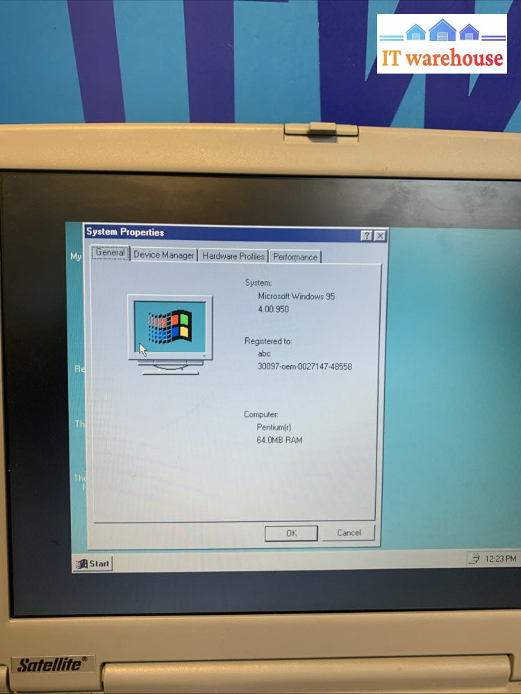 Nice~ Toshiba Satellite 330CDT/4.0 Pentium 64MB 10G Windows 95 (working battery)