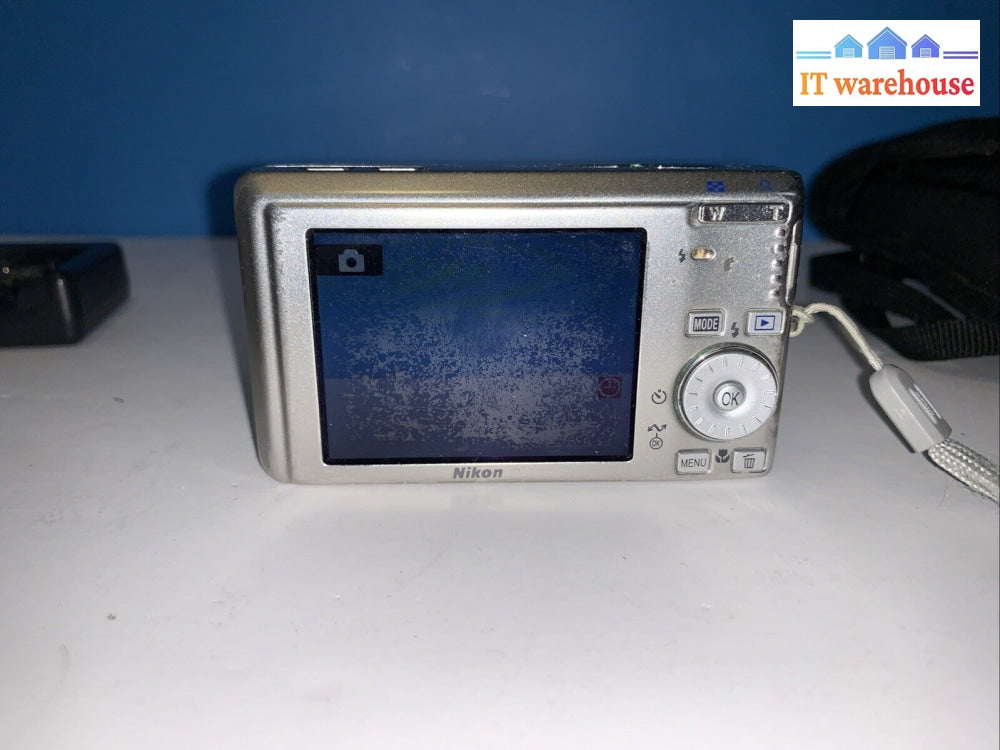 Nikon Coolpix S500 7.1MP Digital Camera 3x Optical Zoom