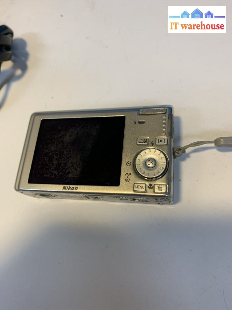 Nikon Coolpix S500 7.1MP Digital Camera 3x Optical Zoom