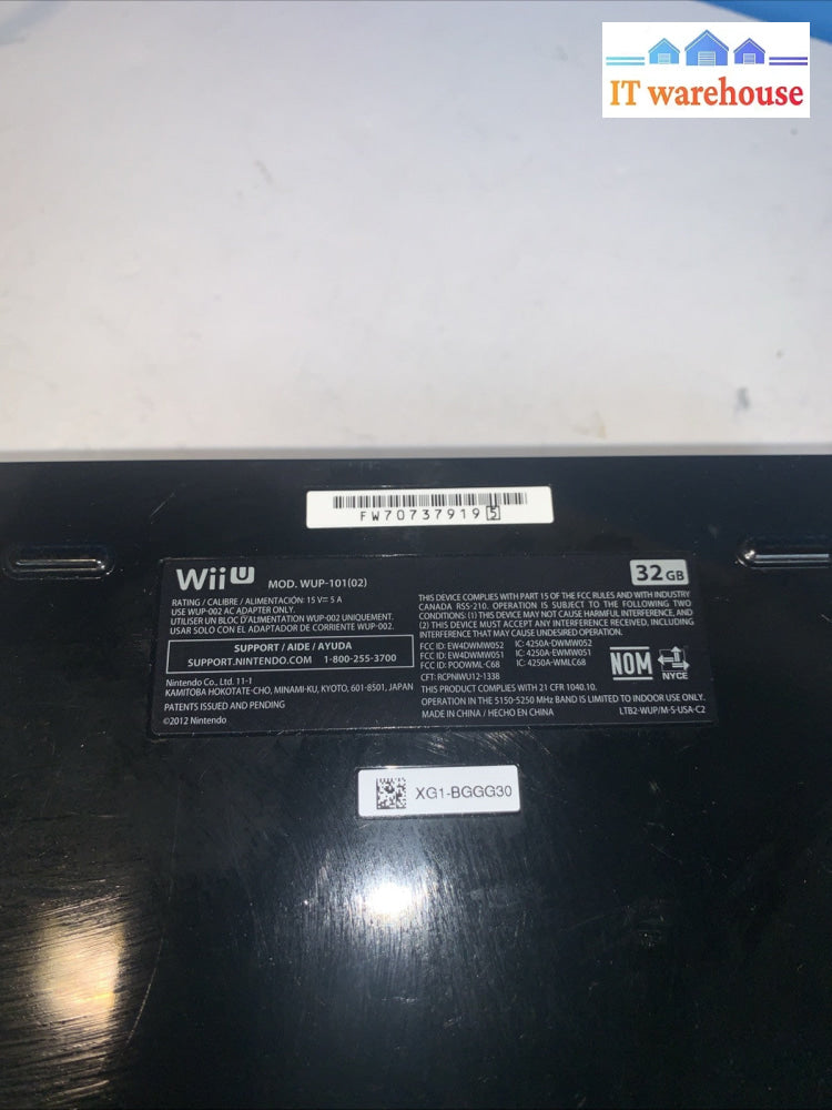 Nintendo Wii U WUP-101(02) Black Wired 1080p 32 GB Video Game Console W/POWER