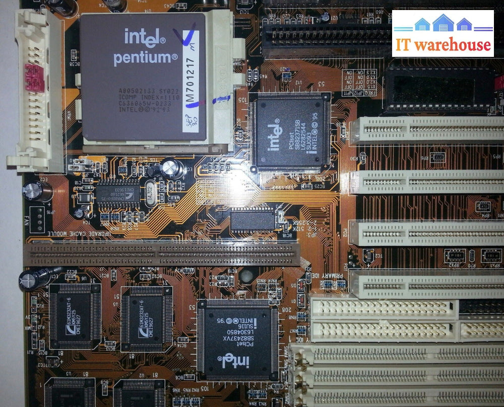 P&Q L-9635-8 ML-1 94V-0 socket-7 Motherboard w/ Intel pentium cpu A80502133