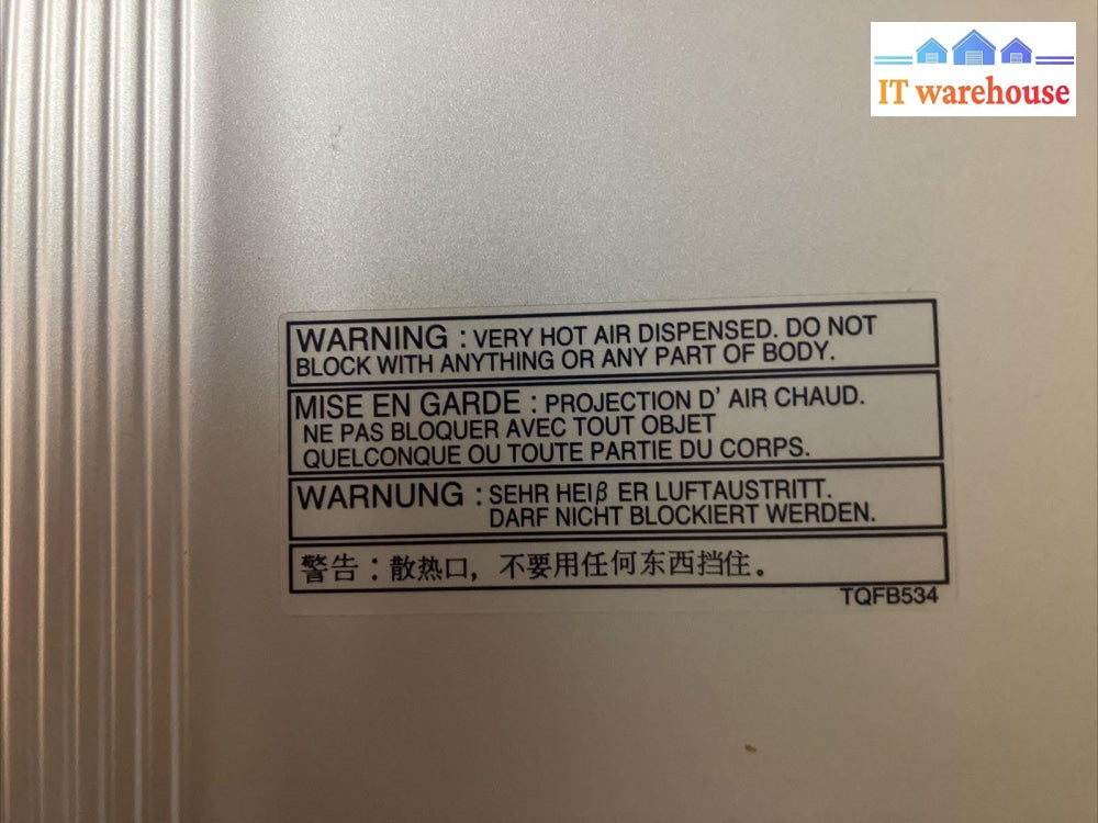 ~ Panasonic PT-LB10U Projector 220 Watts 2,000 Lumens *Tested/Working*