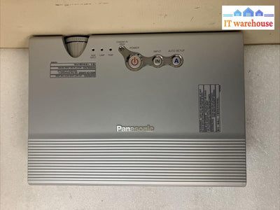 ~ Panasonic PT-LB10U Projector 220 Watts 2,000 Lumens *Tested/Working*