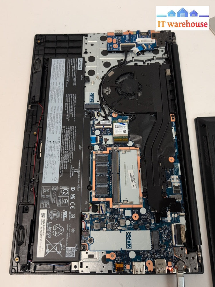 (Parts,display issue) Lenovo ThinkPad E15 Gen 3 AMD Ryzen 7 5700U/ 8GB (NO SSD)-