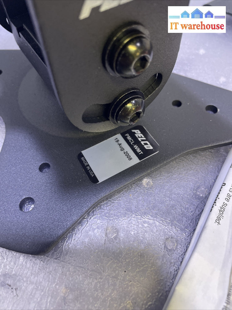 Pelco PMCL-WMT Monitor Wall Mount C2224M-B