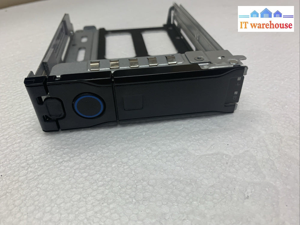 Quanta Cloud Technology server store hard drive caddy ???
