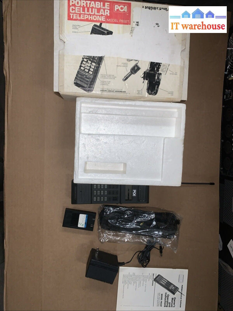 Rare Vintage Retro Large Brick Cell Phone PCA Model P832T W/Charger