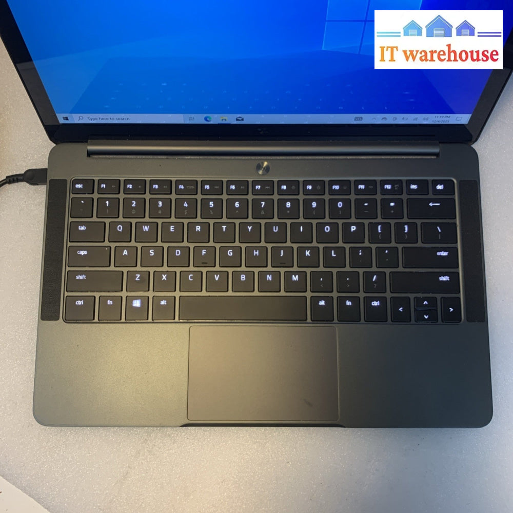 Razer Blade Stealth 13 13.3" i7-7500U 2.7GHz 16GB RAM 512GB SSD Win10 Home