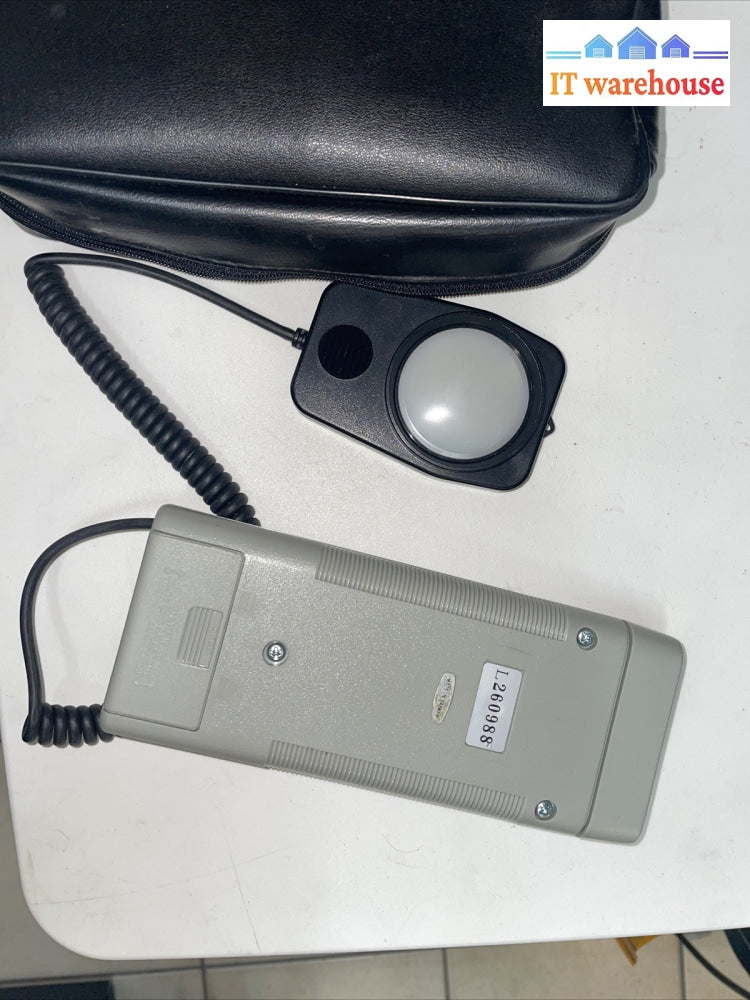 RCC 340 ILLUMINOMETER LIGHT METER w/RS232C DATA BUS OUT RANGE 0 LUX - 50,000 LUX
