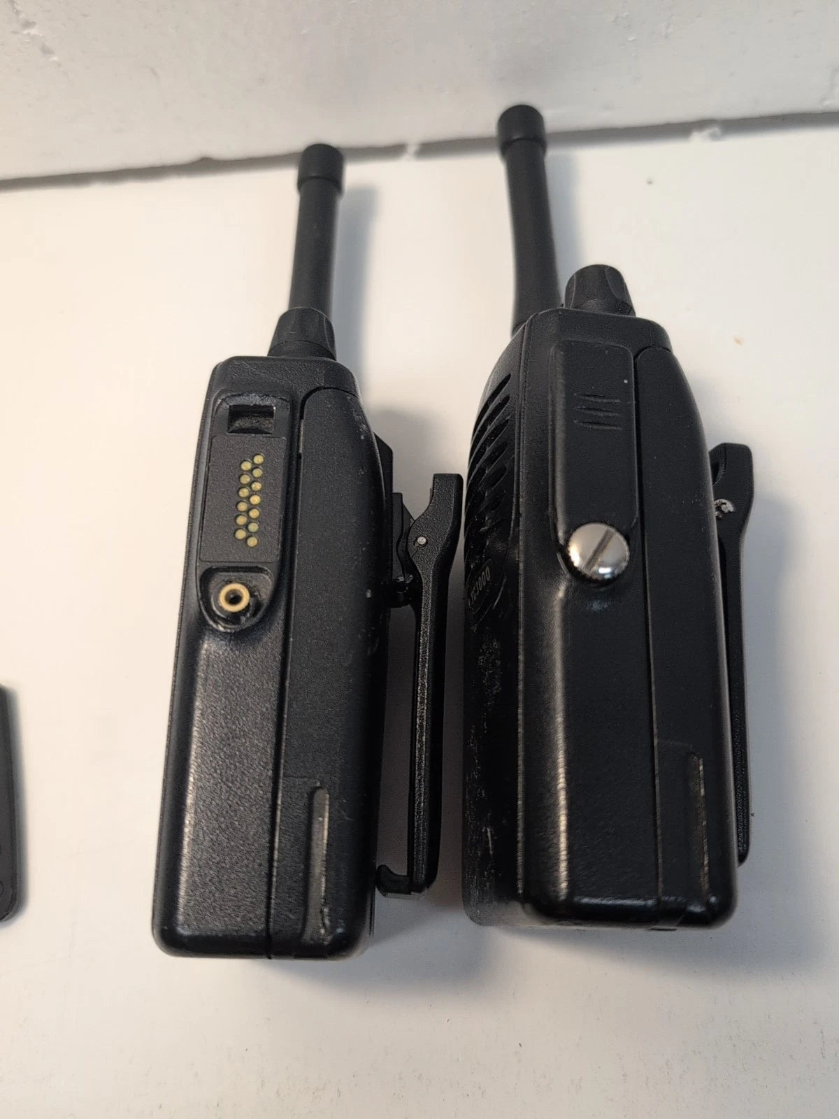 2x HYT TC3000 Two-Way RADIO 440-470MHz (NO Charger)