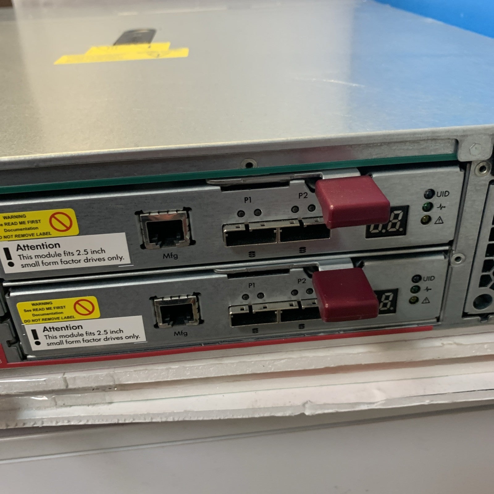 HP StorageWorks D2700 SFF Disk Enclosure  CHASSIS  AJ941-63002