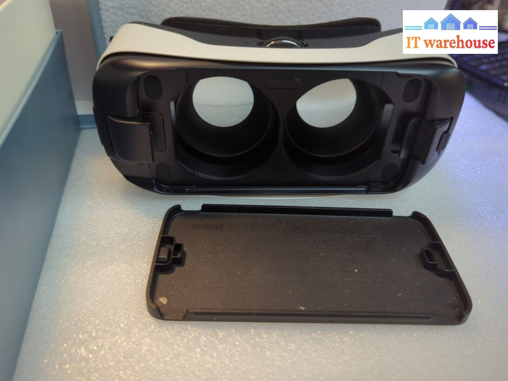 Samsung Gear VR SM-R321 Innovator Edition Virtual Reality Headset For Galaxy S6-