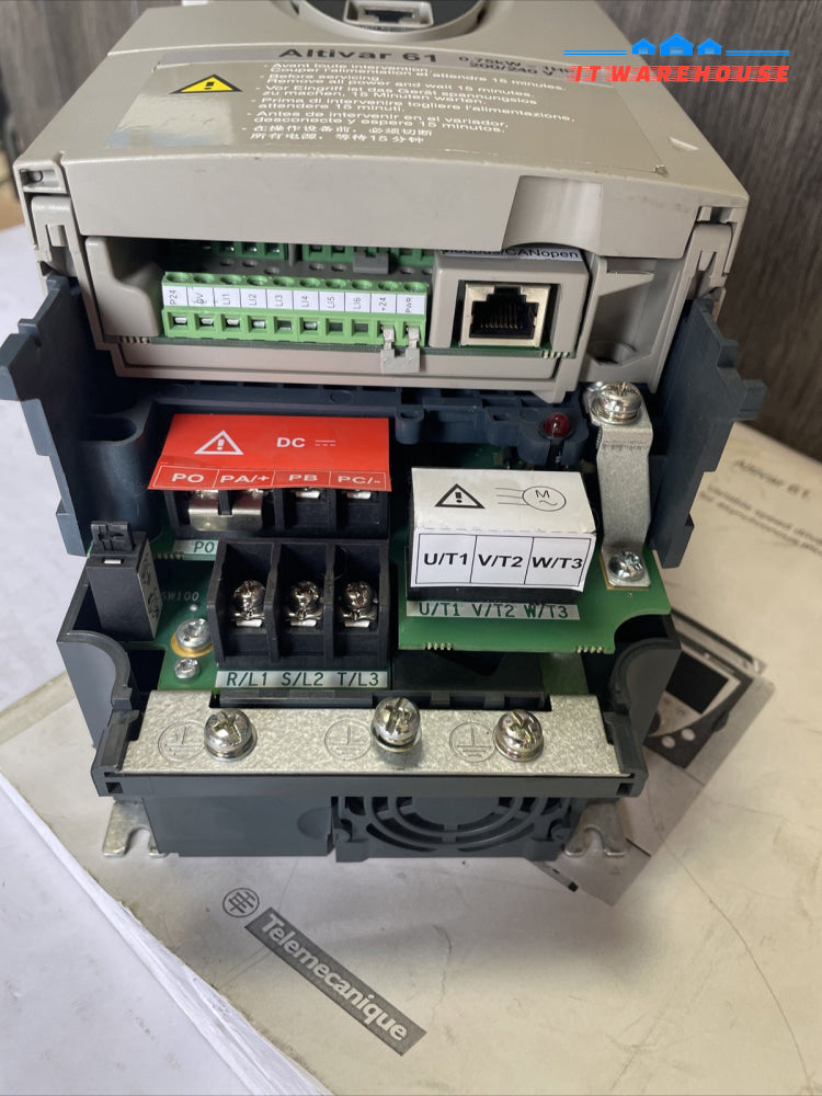 Schneider Electric Altivar Machine 0.75 KW 1 HP ATV61H075M3 AC Speed Drive