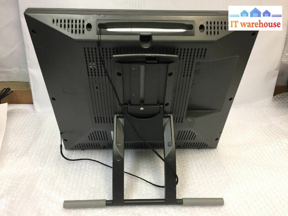 - SMART Technologies Podium ID370 Interactive Pen Display Monitor (w/Pen&AC)