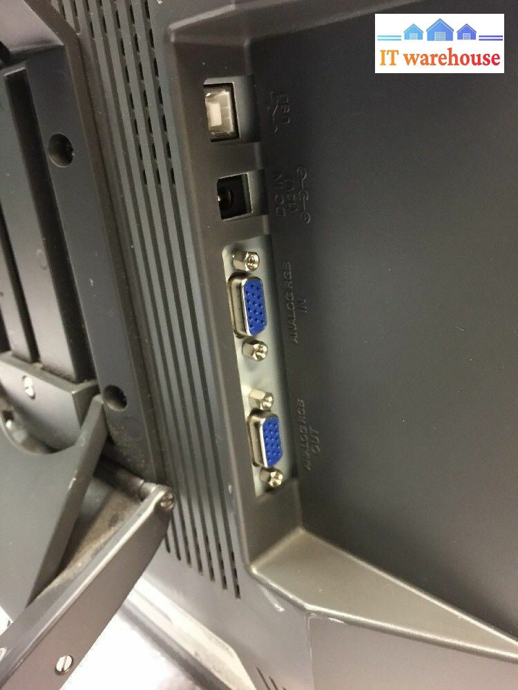 - SMART Technologies Podium ID370 Interactive Pen Display Monitor (w/Pen&AC)