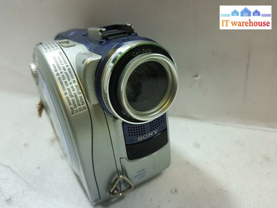 -  SONY DCR-DVD200 DIGITAL VIDEO CAMERA  CAMCORDER 120X ZOOM (UNTESTED,AS IS)