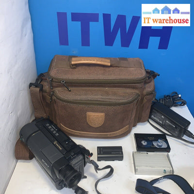 Sony Handycam CCD-TRV15 Video 8 XR 64X Camcorder With bag