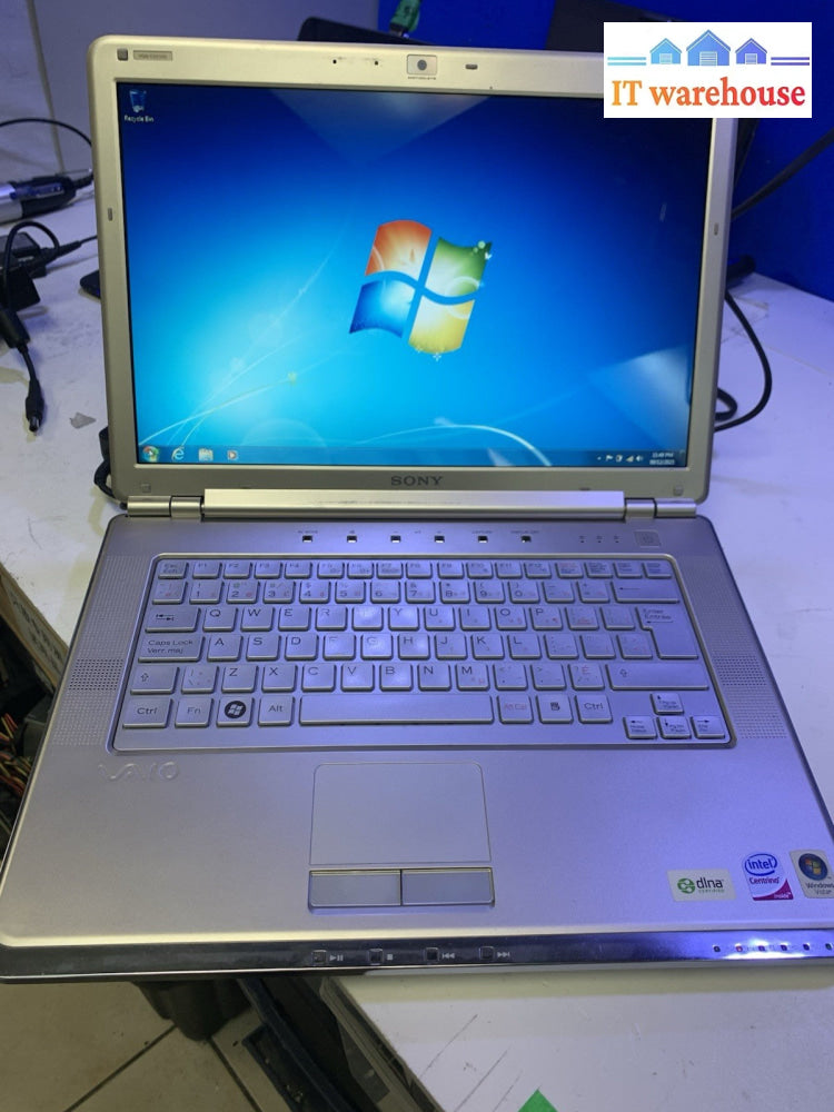 Sony Vaio PCG-5L2L 14" Intel C2D T5750 3GB 250G Windows 7 Home (French keyboard)
