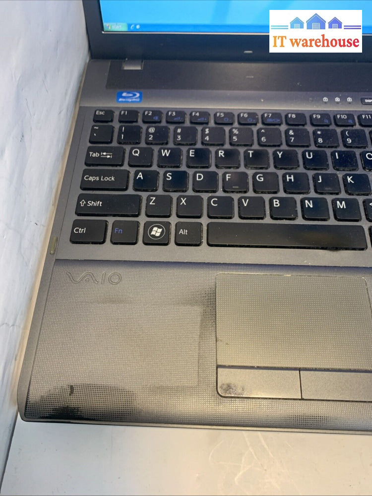 Sony Vaio PCG-81114l 16.5’’ i7-Q740 4GB 500GB Windows XP Blu-ray drive GT-330M