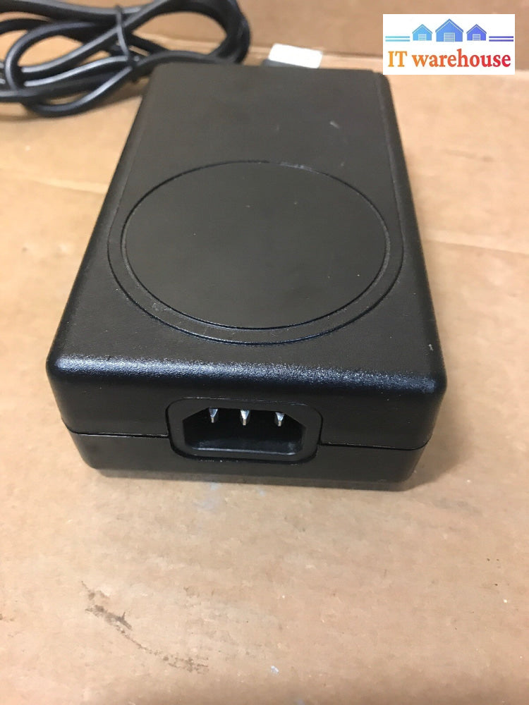 SW-8305 I.T.E 100-250VAC 50-60Hz AC Power Adapter ITE