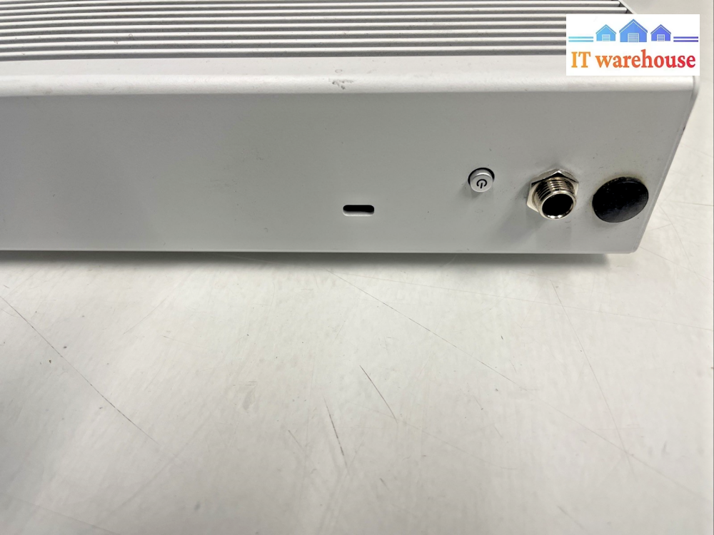 TELUS fw-7525a-tl1 6 Port - Tested , No Power Adapter  +