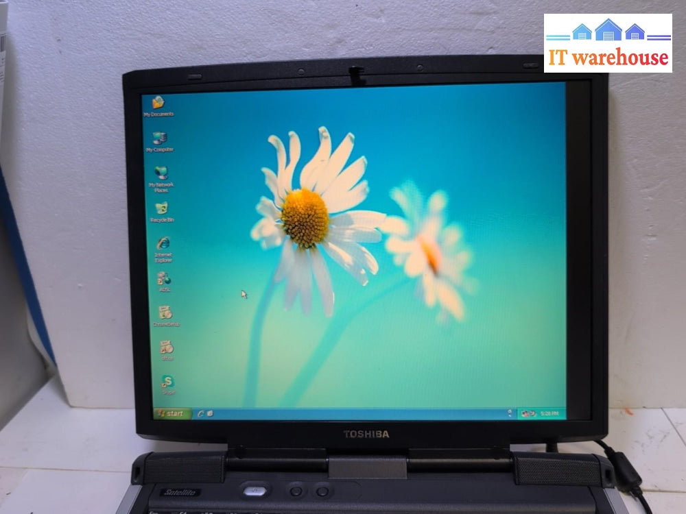 TOSHIBA SATELLITE 2410 15" Laptop Pentium 4-M 1.9GHz/512MB RAM/40GB HDD/WIN XP -