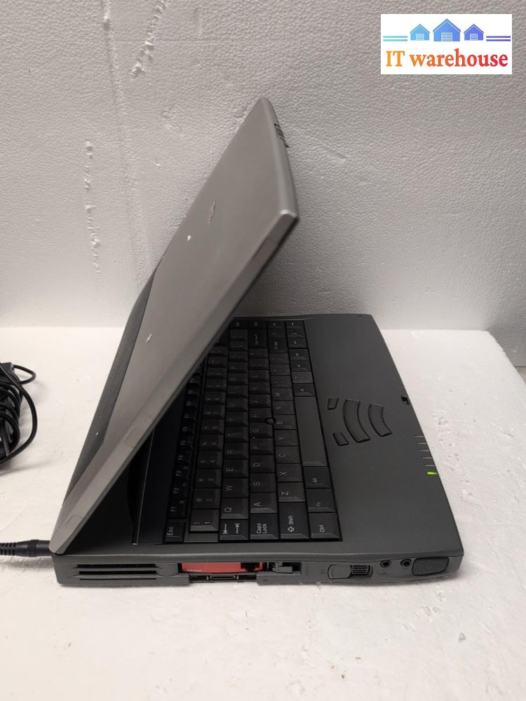 Toshiba Tecra 8100 14.1" Laptop Pentium III 846MHz CPU /256MB RAM/40GB HDD/XP -