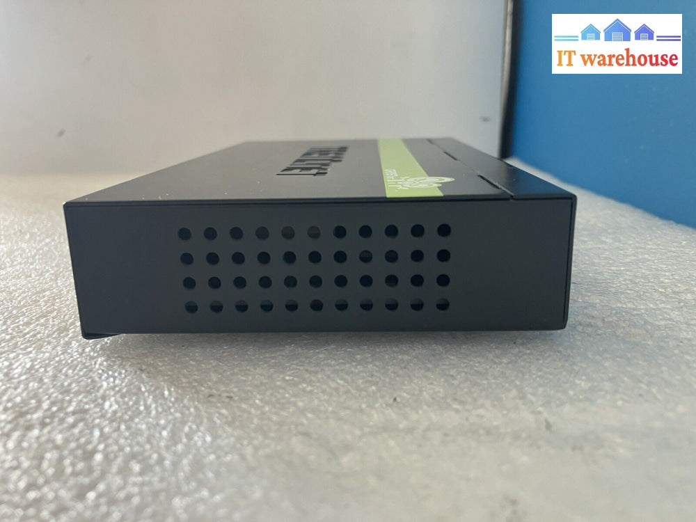 ~ TRENDnet TEG-S80g 8-port Gigabit Network Switch 100/1000 Mbps W/ Adapter