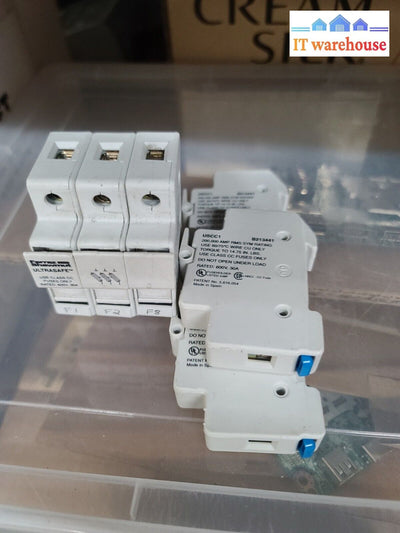- Ultrasafe 30 Amp Fuse Holders 600V/30A (3X Uscc1 P213441/1X Uscc3 M217522)