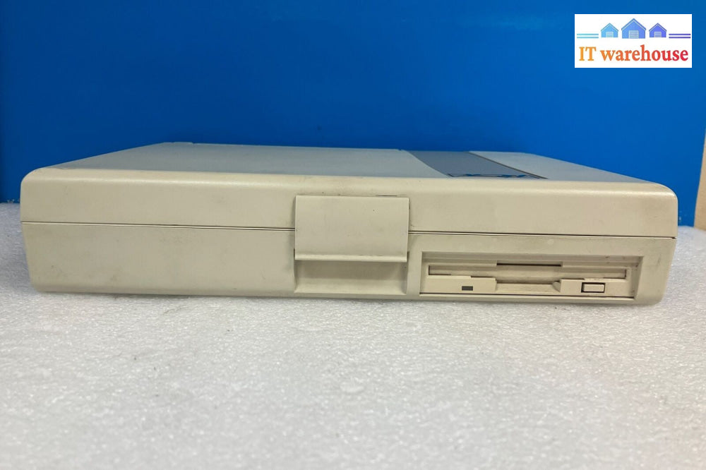 Vintage AST Premium Exec 386SX/25 Laptop Computer  (Parts or repir, display use)