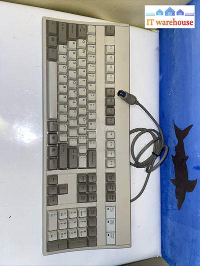 Vintage Fujitsu’s FKB8720 N860-8725-T151 DIN AT-5 Keyboard Beige Pebble