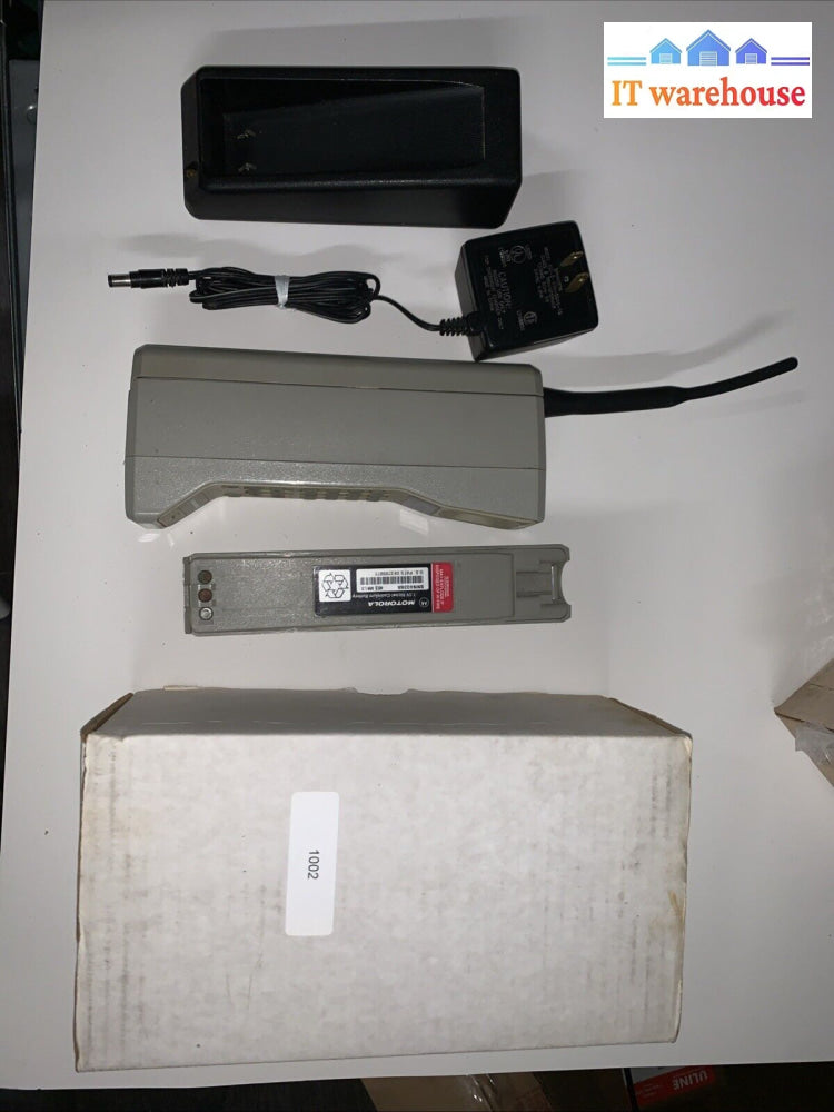 Vintage MOTOROLLA Brick Cell Phone