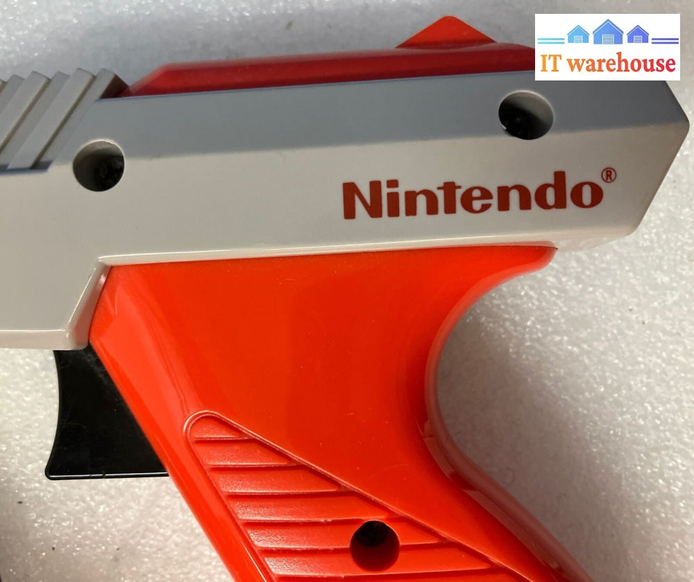 ~ Vintage Nintendo NES Duck Hunt Zapper Gun NES-005 Orange 1985 Original OEM