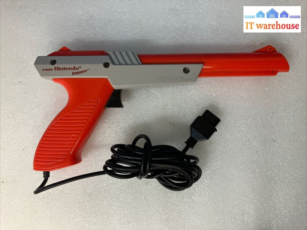 ~ Vintage Nintendo NES Duck Hunt Zapper Gun NES-005 Orange 1985 Original OEM