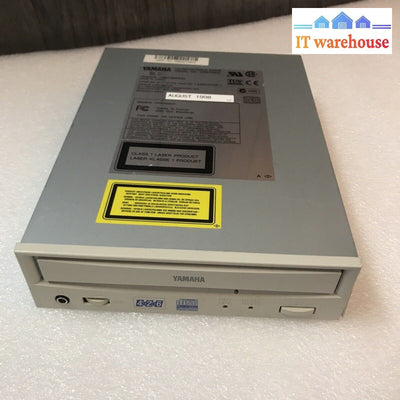 Yamaha 4-2-6 CRW-4260t CD-ReWritable SCSI 50-pin CDROM Drive W/ Block Size 512