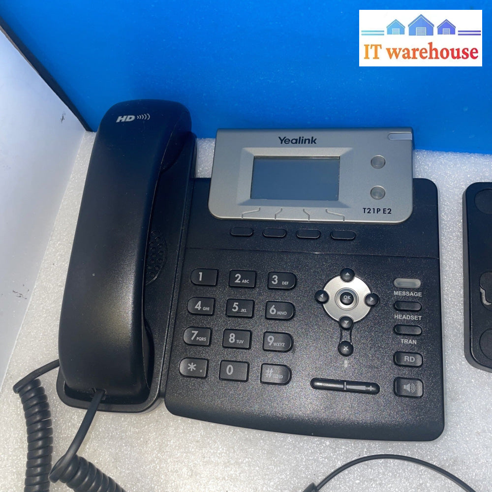 Yealink SIP-T21P E2  Dual-line Entry Level IP Phone + headset
